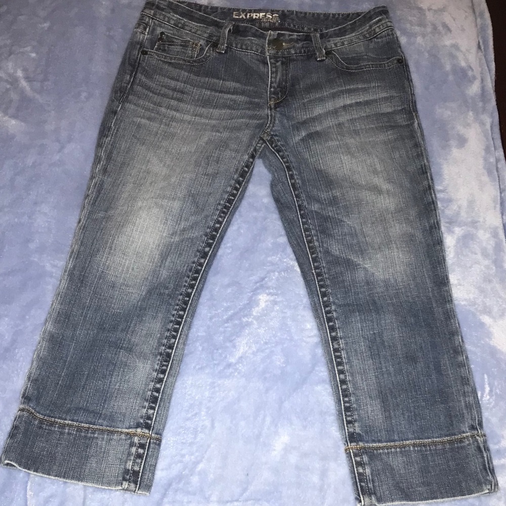 Express Jean Capris, Size 6, EUC